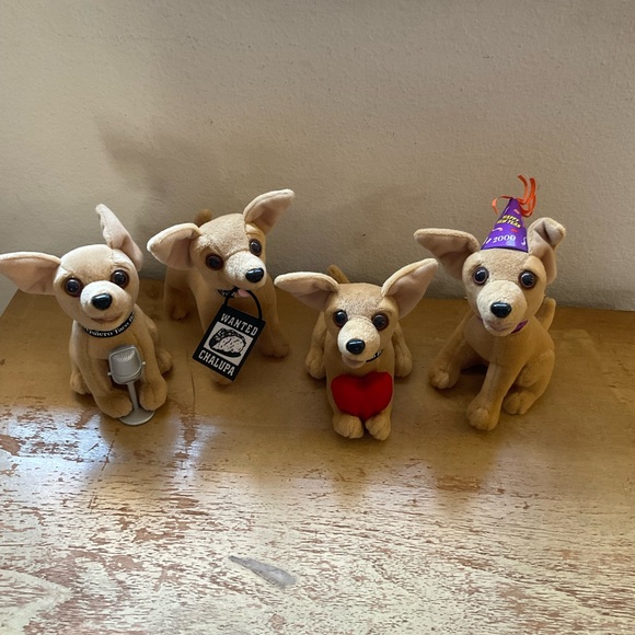 2000 Taco Bell Chihuahuas - Picture 2 of 2